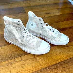 METALLIC Converse ⚡️ NWT